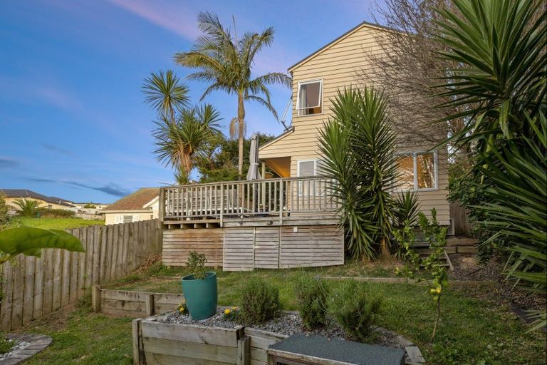 Photo of property in 23b Jelas Road, Red Beach, 0932