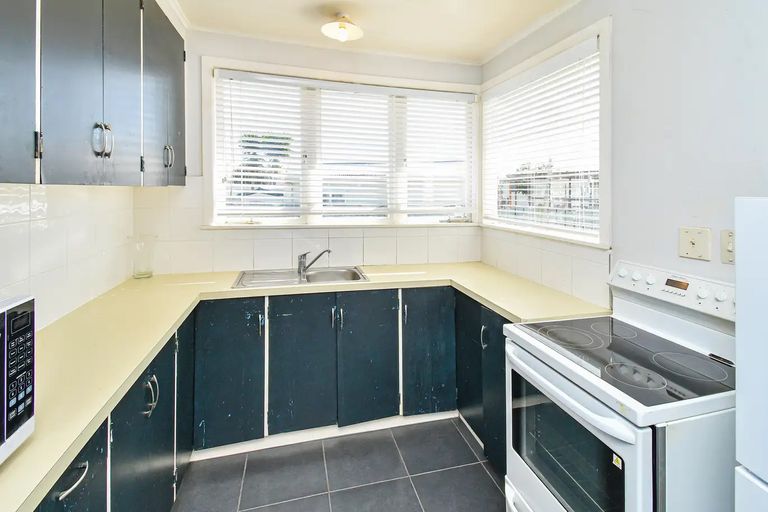 Photo of property in 2 Viola Place, Papakura, 2110