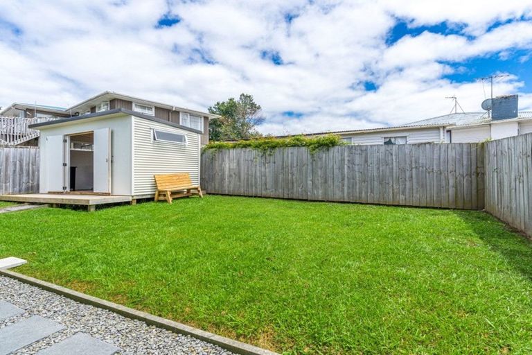 Photo of property in 22 Roberts Road, Te Atatu South, Auckland, 0610