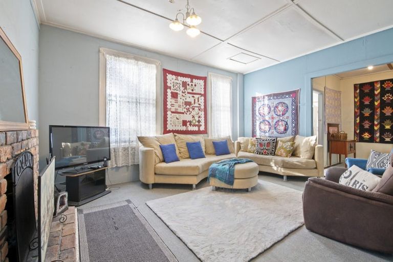 Photo of property in 16/4 Calliope Road, Devonport, Auckland, 0624