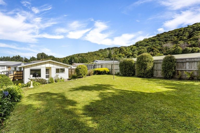 Photo of property in 1/3 Ely Grove, Wainuiomata, Lower Hutt, 5014