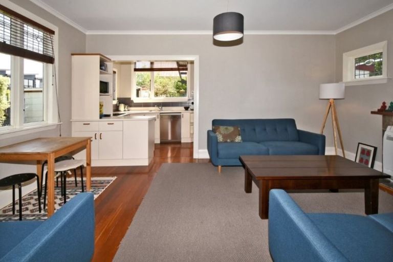 Photo of property in 12 Packe Street, Edgeware, Christchurch, 8013