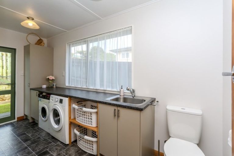 Photo of property in 22 Cowling Road, Hurdon, New Plymouth, 4310
