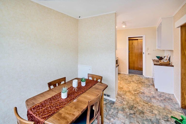 Photo of property in 16 Clematis Grove, Maungaraki, Lower Hutt, 5010