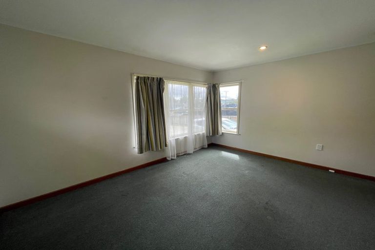 Photo of property in 28 Landon Avenue, Mangere East, Auckland, 2024