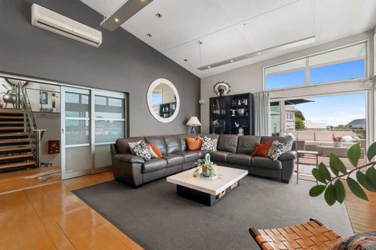 Photo of property in 21 Hillcrest Road, Otumoetai, Tauranga, 3110