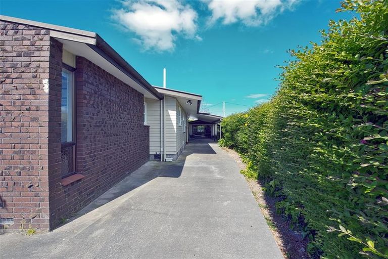 Photo of property in 16a Howard Road, Taradale, Napier, 4112