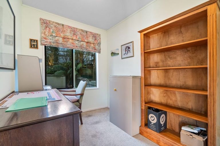 Photo of property in 9 Mariposa Crescent, Birkenhead, Auckland, 0626