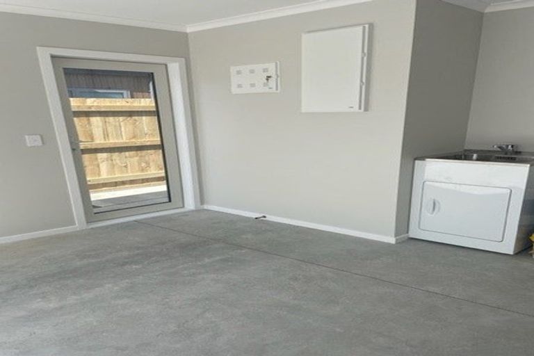 Photo of property in 24 Koru Loop, Paraparaumu, 5032