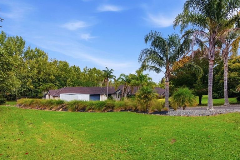 Photo of property in 17 Terry Smyth Drive, Kumeu, 0892