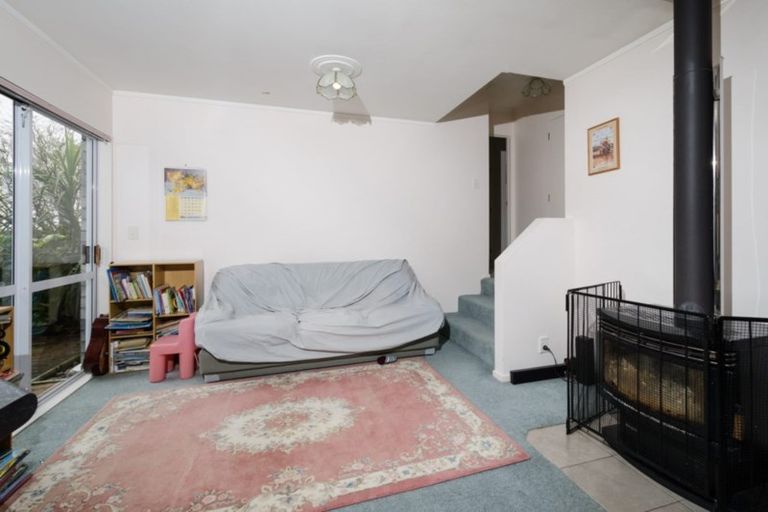 Photo of property in 450 Waitakere Road, Taupaki, Henderson, 0782