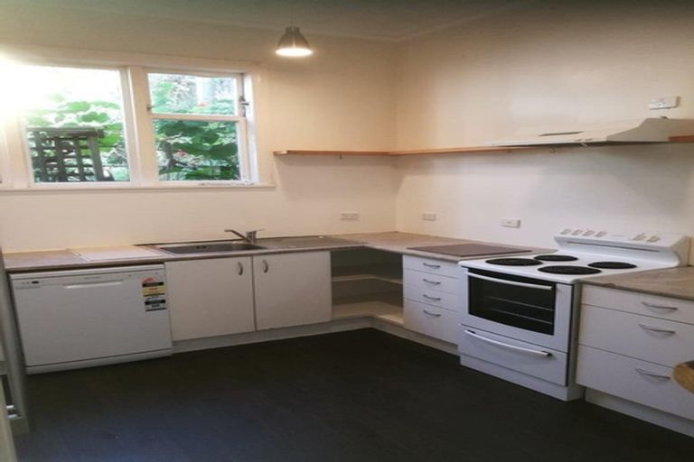 Photo of property in 76 Majoribanks Street, Mount Victoria, Wellington, 6011