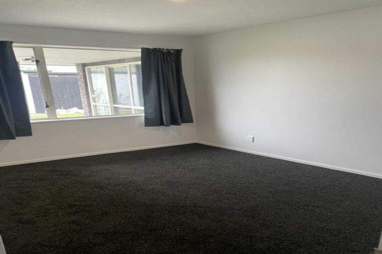 Photo of property in 2/200 Wainoni Road, Avondale, Christchurch, 8061