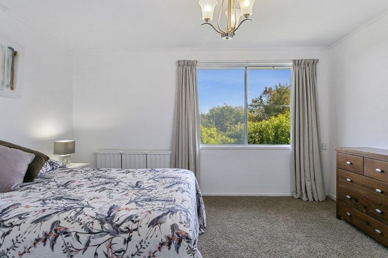 Photo of property in 11 Chesham Avenue, Waipahihi, Taupo, 3330