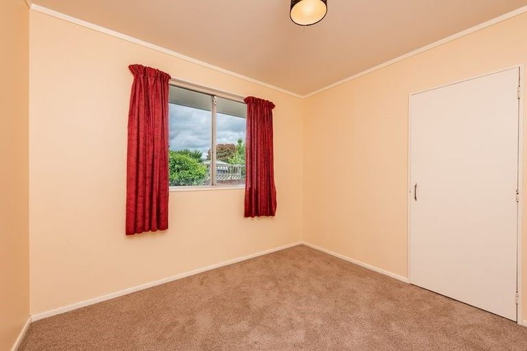 Photo of property in 44 California Drive, Totara Park, Upper Hutt, 5018