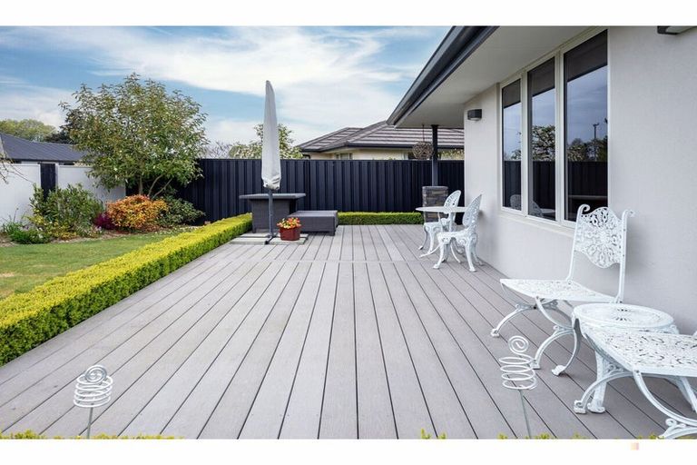 Photo of property in 16 Tancred Street, Geraldine, 7930