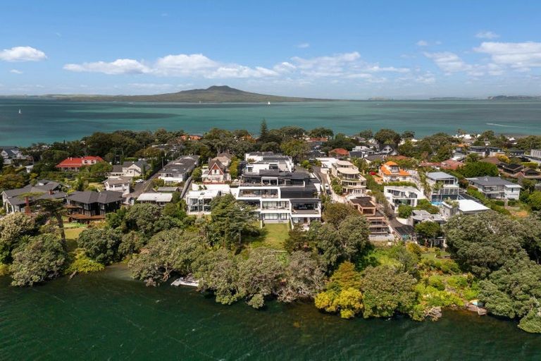 Photo of property in 10/258 Hurstmere Road, Takapuna, Auckland, 0622