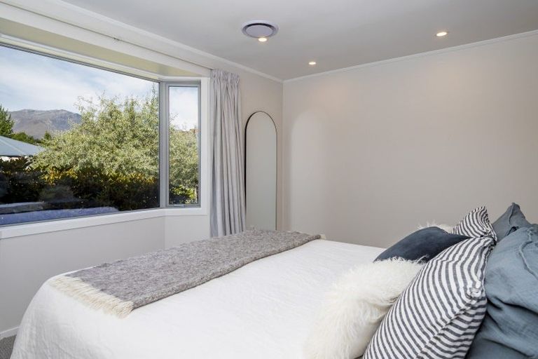 Photo of property in 75 Centennial Avenue, Arrowtown, 9302