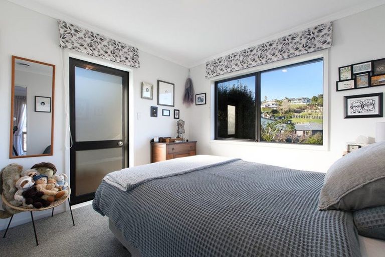 Photo of property in 76 Oteki Park Drive, Welcome Bay, Tauranga, 3112