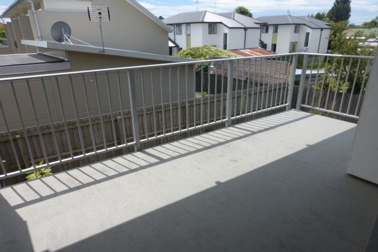 Photo of property in 12/20 Stanmore Road, Phillipstown, Christchurch, 8011