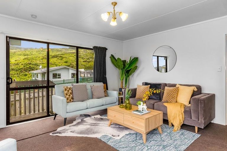 Photo of property in 32 Nassau Avenue, Grenada North, Wellington, 5028