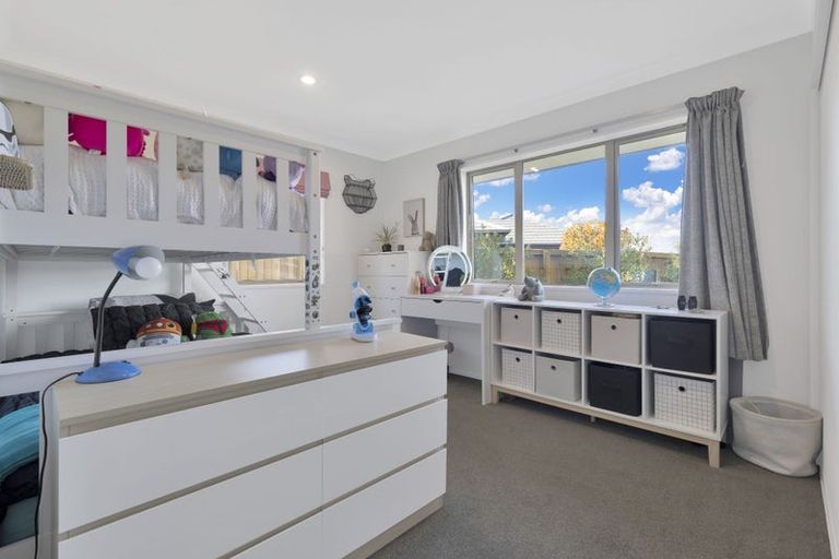 Photo of property in 19 Franklin Drive, Rangiora, 7400