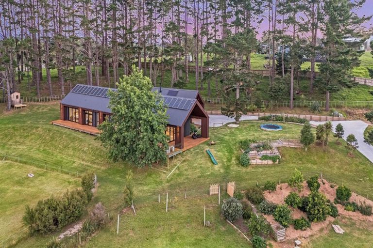 Photo of property in 24a Christian Road, Swanson, Auckland, 0614