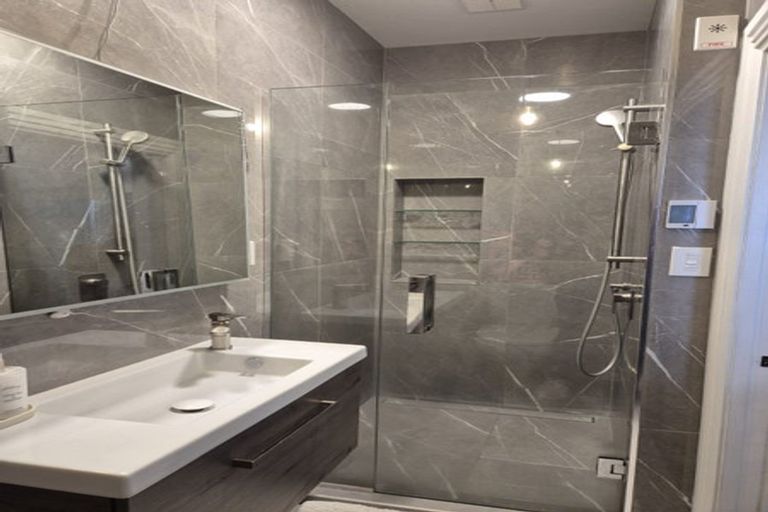 Photo of property in 15 Portland Crescent, Thorndon, Wellington, 6011