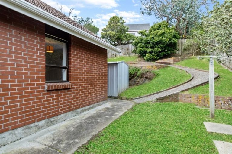 Photo of property in 112 Mark Avenue, Grenada Village, Wellington, 6037