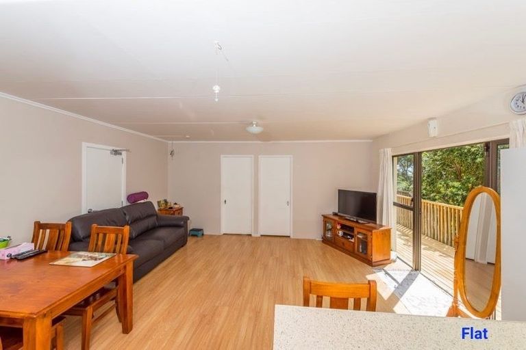 Photo of property in 3 Mulberry Place, Glenfield, Auckland, 0629