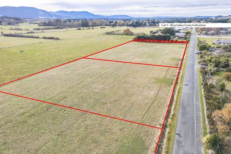 Photo of property in 16 Queen Street, Oxford, 7430