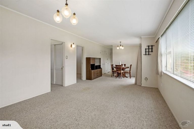 Photo of property in 96a Ngatai Road, Otumoetai, Tauranga, 3110