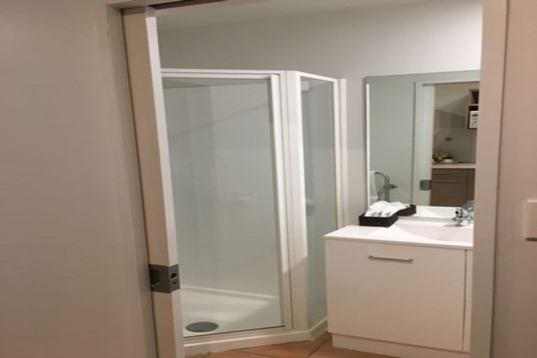 Photo of property in Atrium Towers, 6j/154 The Terrace, Wellington Central, Wellington, 6011