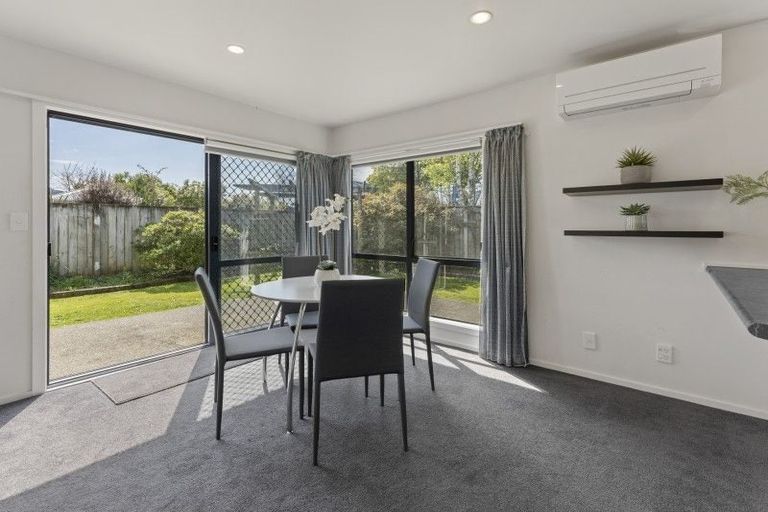 Photo of property in 22 Granville Street, Silverstream, Upper Hutt, 5019