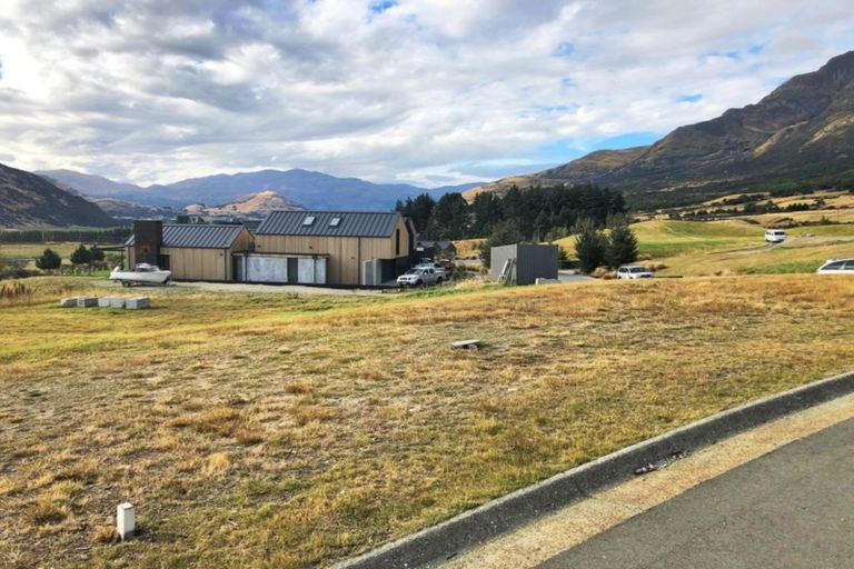 Photo of property in 11a Double Cone Road, Jacks Point, Queenstown, 9371