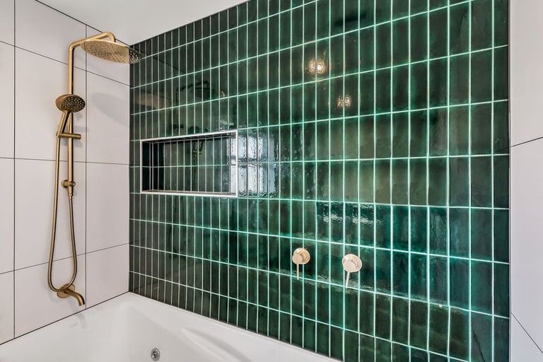 Photo of property in 73 Bentley Street, Russley, Christchurch, 8042