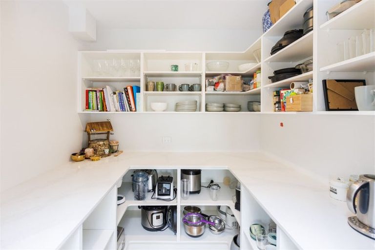 Photo of property in 18 Silkwood Place, Fitzherbert, Palmerston North, 4410