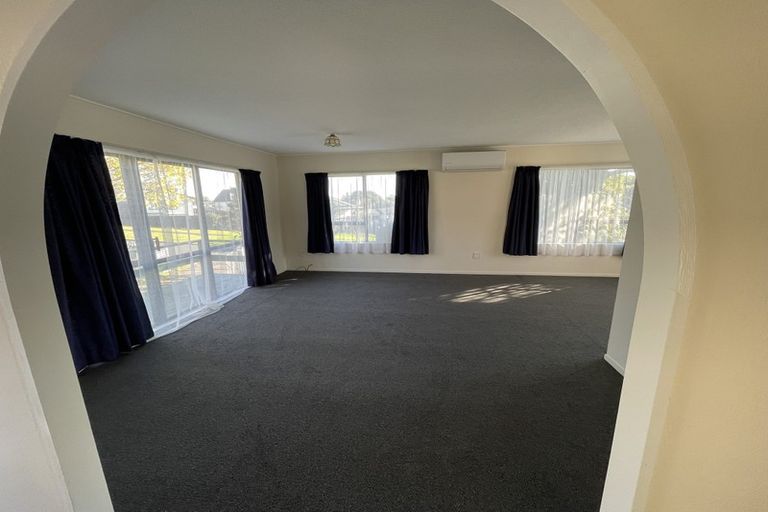 Photo of property in 5 Oreti Place, Clover Park, Auckland, 2019