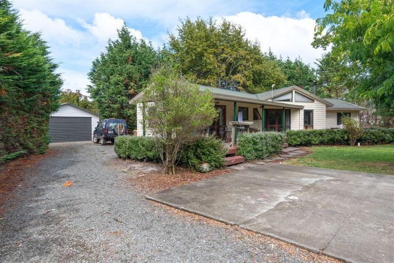 Photo of property in 152 Boord Crescent, Kumeu, 0891