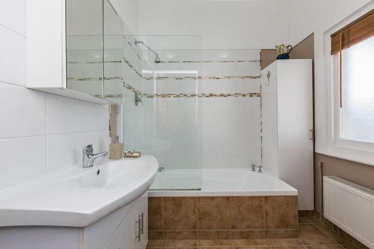 Photo of property in 8 Latham Street, Napier South, Napier, 4110