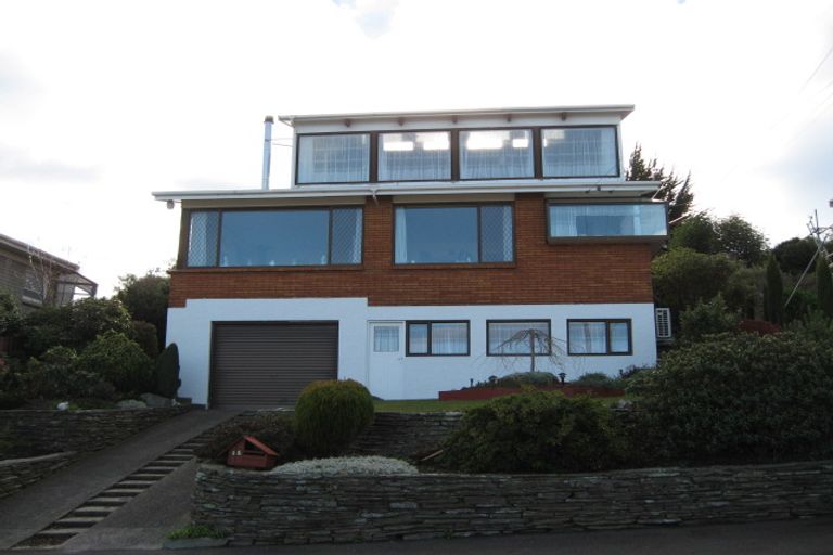 Photo of property in 18 Calypso Place, Rothesay Bay, Auckland, 0630