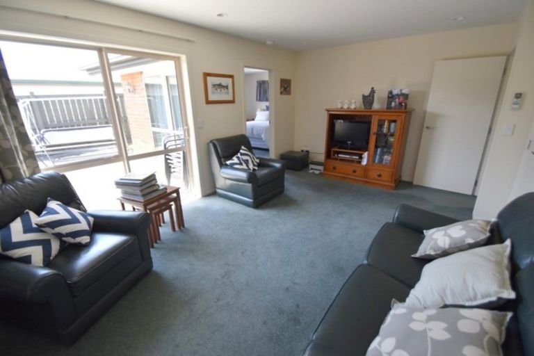 Photo of property in 19 Benmore Place, Omarama, 9412