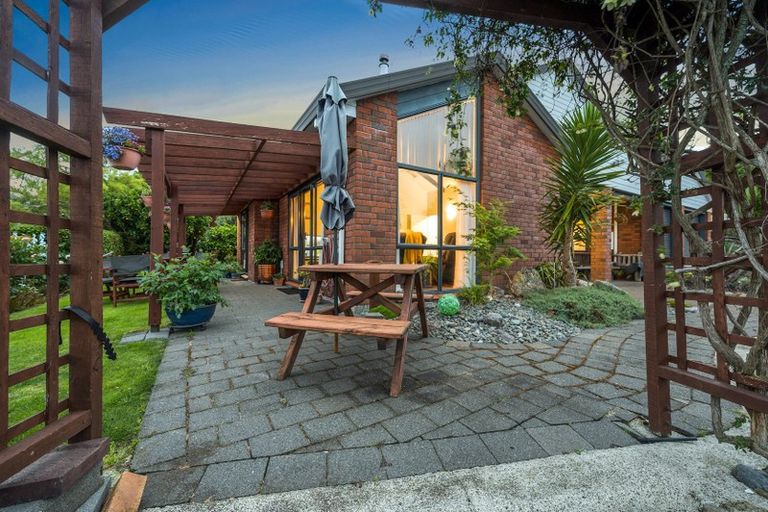 Photo of property in 42 Matipo Avenue, Pomare, Rotorua, 3015