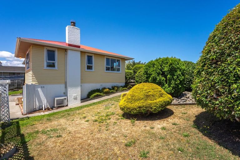 Photo of property in 10 Walton Road, Paraparaumu Beach, Paraparaumu, 5032