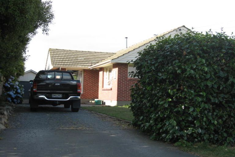 Photo of property in 33 Acacia Avenue, Upper Riccarton, Christchurch, 8041
