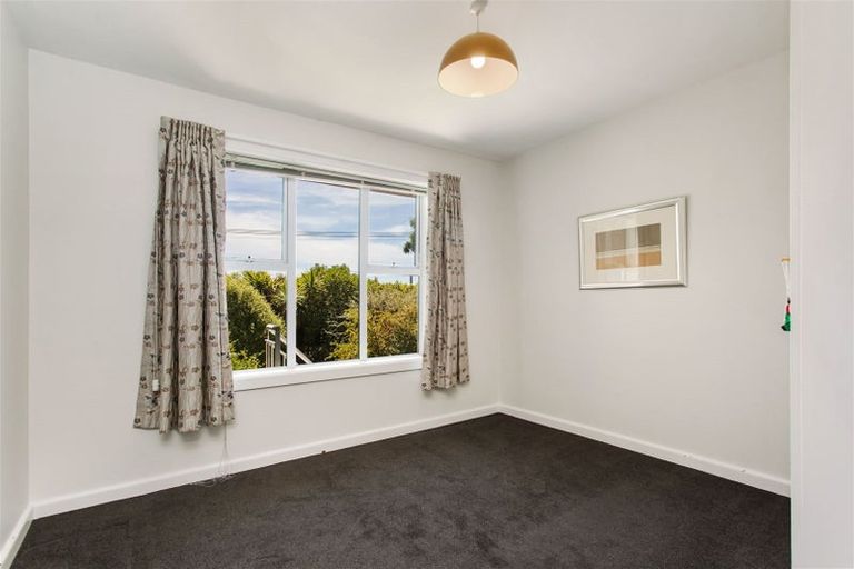 Photo of property in 212 Mount Pleasant Road, Mount Pleasant, Christchurch, 8081