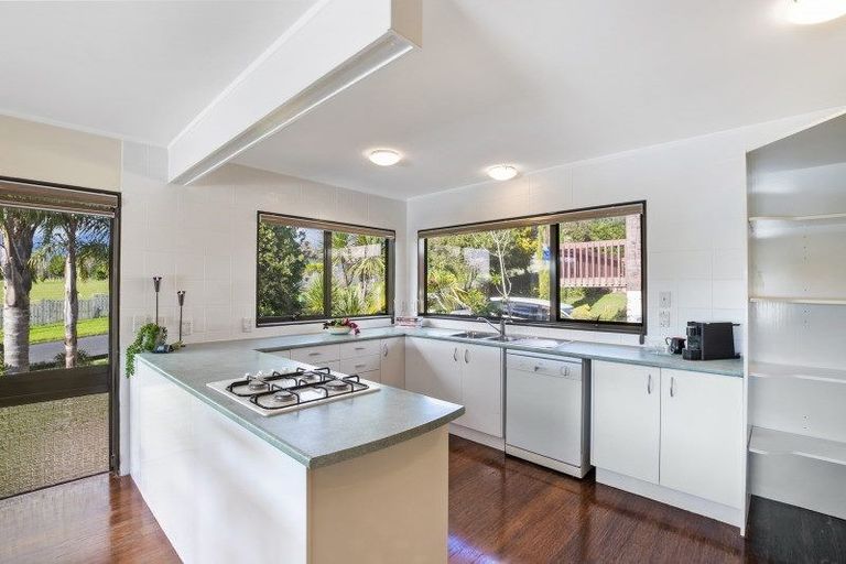 Photo of property in 53 Okura River Road, Okura, Albany, 0792