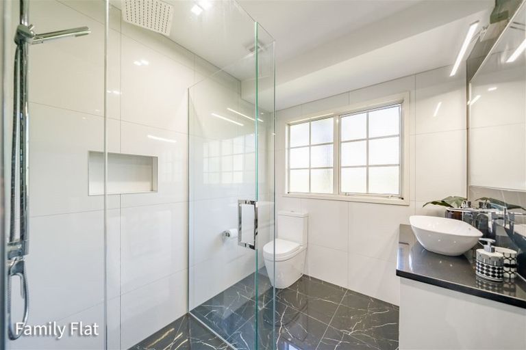 Photo of property in 18 Emerald Hill Drive, Birchville, Upper Hutt, 5018