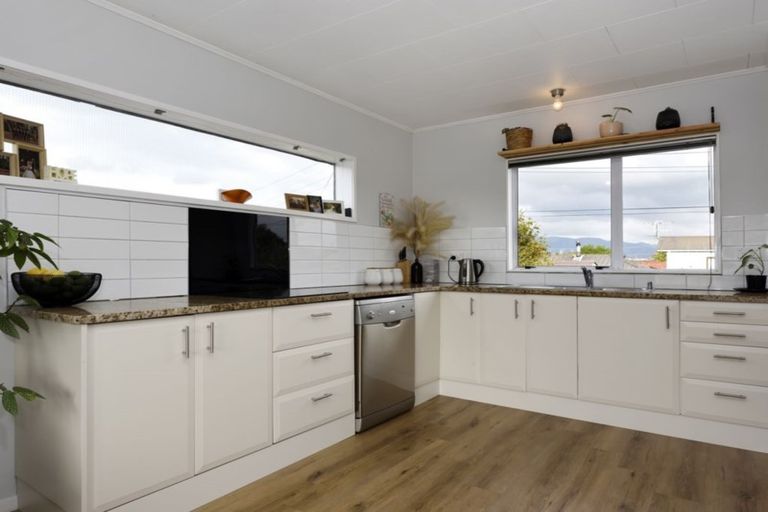 Photo of property in 2/39 Roto Street, Tahunanui, Nelson, 7011