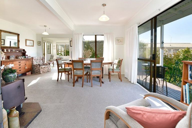 Photo of property in 24a Kawau View Road, Snells Beach, 0920